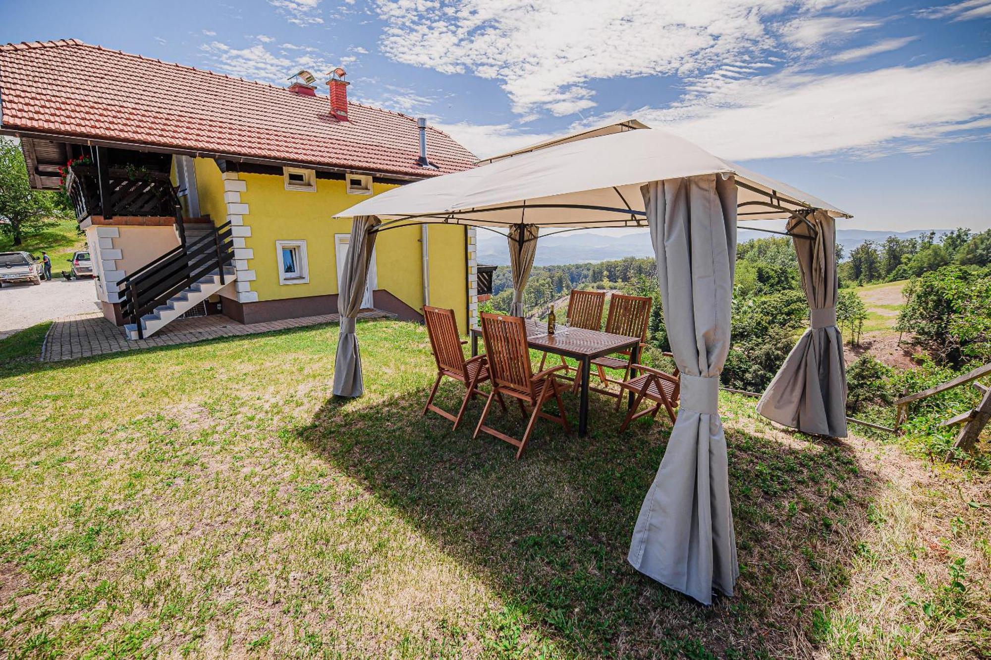 Eko Pony Ranch Ogrizek Apartamento Podčetrtek Quarto foto